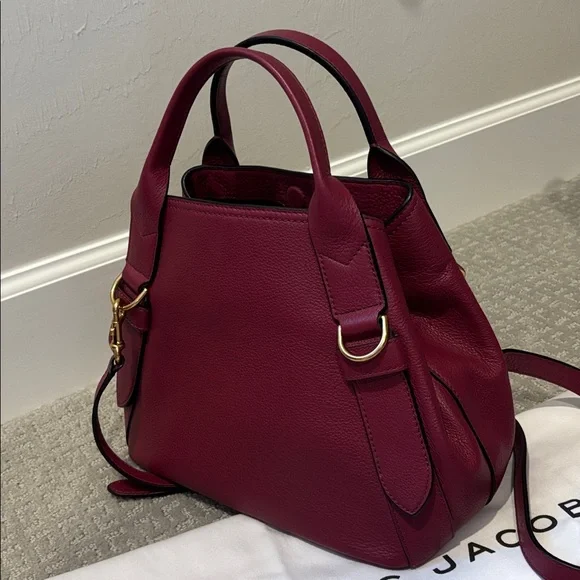 Classic Marc Jacobs Small Anchor Bag, just like wine, aged but still fine! - Picture 11 of 12